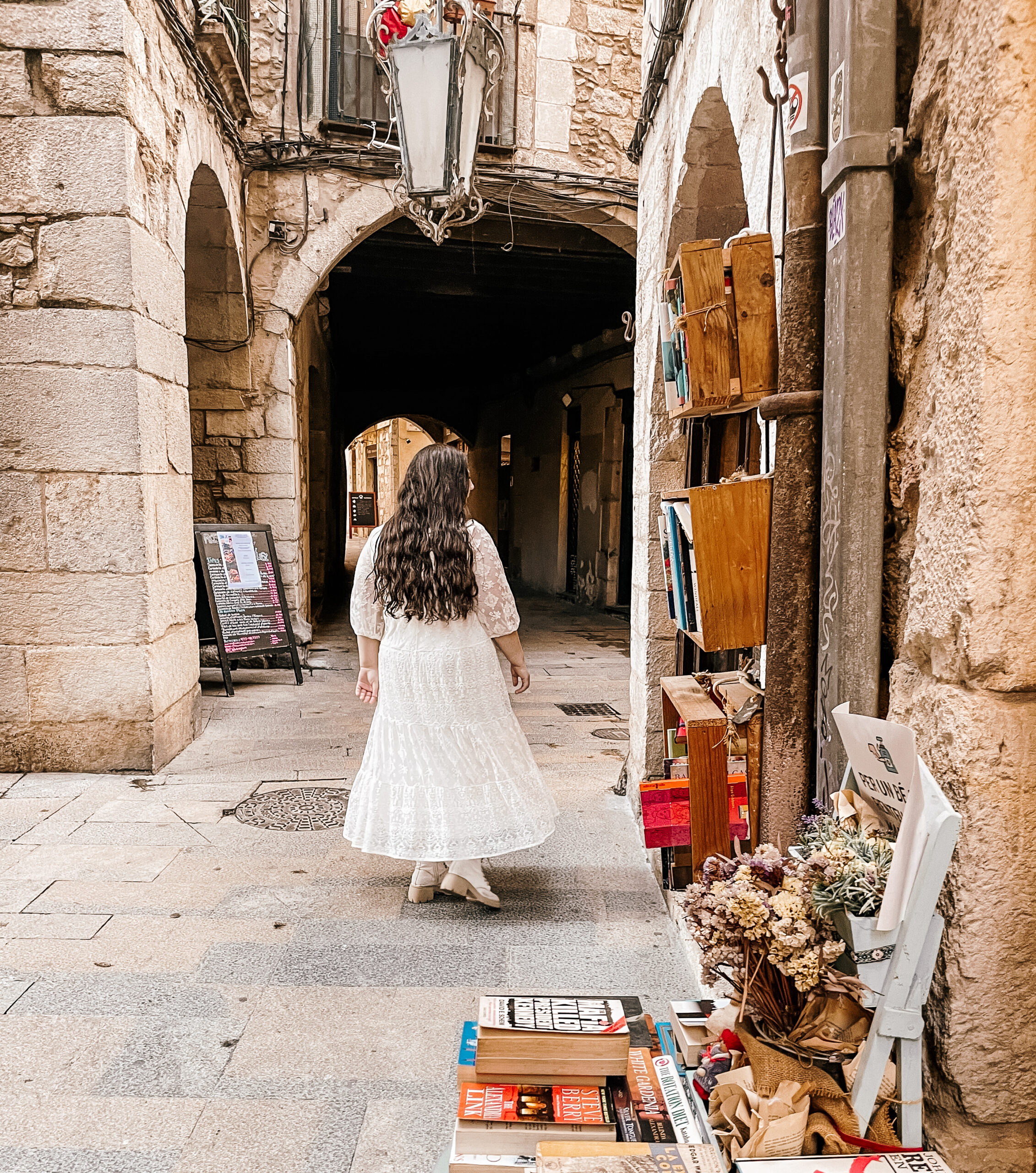girl-in-spanish-bookstore